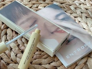 엔트로피메이크업 브로우 앤 래쉬 부스터 세럼 — 5점을 준 리뷰어가 2021년 10월 올린 사용 사진