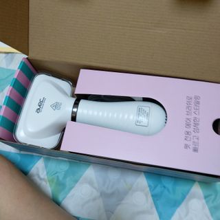 아베크 펫 강아지 고양이 애견 에어 브러쉬 드라이기 올인원 — 5점을 준 리뷰어가 2021년 7월 올린 사용 사진