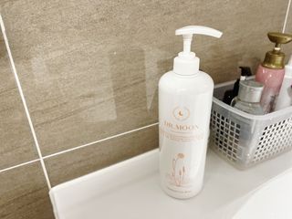 프리[닥터문] 유산균 락토케어 질경초 여성청결제 1000ml (젤타입) — 5점을 준 리뷰어가 2022년 6월 올린 사용 사진
