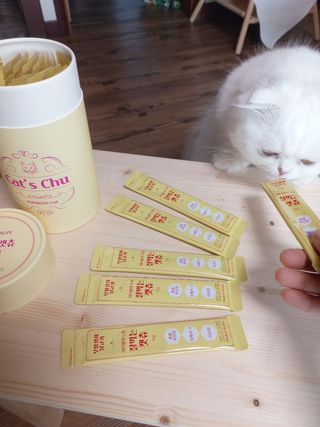페페로니 잘 먹는 캣츄 - 무항생제 닭고기 24개입 — 5점을 준 리뷰어가 2021년 7월 올린 사용 사진