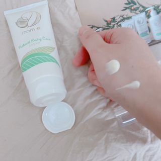 mom e 맘이 내추럴 베이비 케어 크림+바디오일 — 5점을 준 리뷰어가 2021년 1월 올린 사용 사진