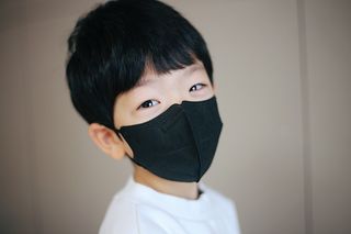 [심폐소생소] 오늘의마스크 KF94 소형 초등학생 어린이 마스크 — 5점을 준 리뷰어가 2021년 11월 올린 사용 사진