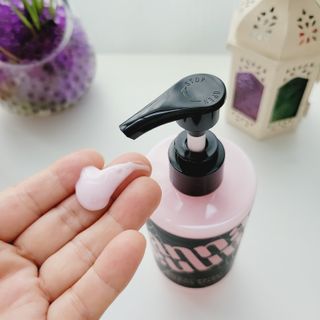 난나 살몬 스파이더 검버섯 미백 톤업 화이트닝 연어 앰플 크림 300ml 대용량 — 5점을 준 리뷰어가 2022년 8월 올린 사용 사진