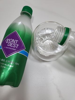몽베스트 Montbest with Sparkling water Plain 20병 — 5점을 준 리뷰어가 2022년 8월 올린 사용 사진