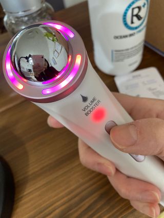 루토닉스 믿쓰박스 볼륨부스터 두피 홈케어 솔루션 — 4.5점을 준 리뷰어가 2021년 12월 올린 사용 사진