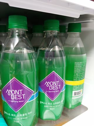 몽베스트 Montbest with Sparkling water Plain 20병 — 5점을 준 리뷰어가 2021년 11월 올린 사용 사진