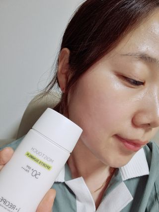아이레시피 모이스트터치 스포츠 선밀크 50ml (SPF50+ PA+++) — 5점을 준 리뷰어가 2023년 4월 올린 사용 사진