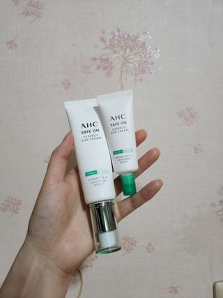 [AHC] 세이프온 에센스 선크림 올리브영 스페셜 증정 기획세트 — 5점을 준 리뷰어가 2022년 6월 올린 사용 사진