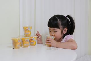 돌 MF[Dole] 파인애플컵/망고컵/복숭아컵 198g 6입X1박스 (맛 1가지 랜덤 발송) — 5점을 준 리뷰어가 2024년 5월 올린 사용 사진