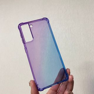 뮤즈캔 갤럭시S21 시리즈 그라데이션 탱크방탄 케이스 — 5점을 준 리뷰어가 2021년 2월 올린 사용 사진