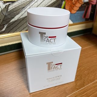 The Fact 더 팩트 내추럴 에스에프엔 에이틴 시니어 크림 — 5점을 준 리뷰어가 2021년 5월 올린 사용 사진