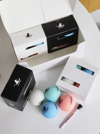 더위치골프(thewitchgolf) 프리미엄 골프 공 더위치골프 매트 펄 컬러의 3피스볼 더위치골프 골프볼 선물세트 — 5점을 준 리뷰어가 2023년 9월 올린 사용 사진