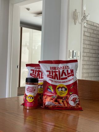 [서울시스터즈] 김치시즈닝 국내 최초 뿌려먹는 김치파우더 100g 1개+ 신제품 김치스낵 90g 2개 — 5점을 준 리뷰어가 2021년 8월 올린 사용 사진