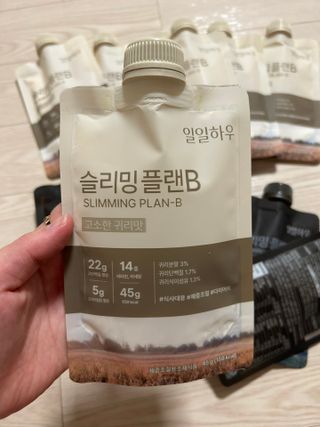 일일하우 슬리밍 플랜B 고소한 귀리맛, 진한 카카오맛 (체중조절식) — 5점을 준 리뷰어가 2023년 8월 올린 사용 사진