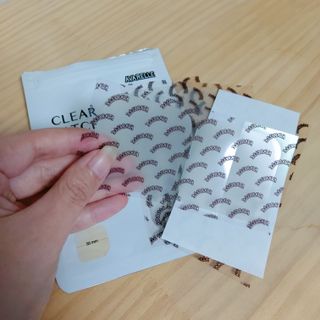 에버렐 아크네 클리어 패치 오리지널(40매) + XL(8매) 1세트, 각 1개씩 — 5점을 준 리뷰어가 2022년 5월 올린 사용 사진