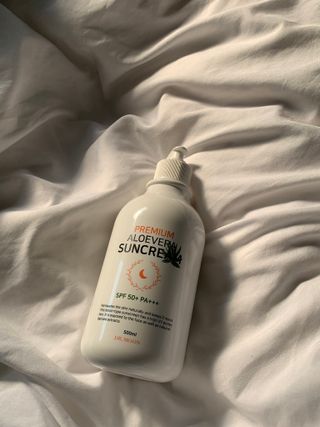 [닥터문] 프리미엄 알로에베라 선크림 500ml — 5점을 준 리뷰어가 2022년 6월 올린 사용 사진