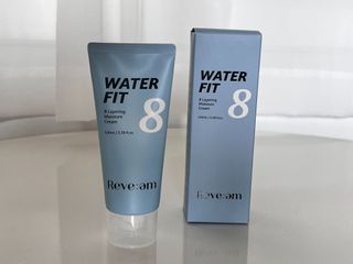 나우 [리브엠]피부 속부터 겹겹이, 촘촘하게! 워터핏8중 수분착붙 크림 — 5점을 준 리뷰어가 2024년 12월 올린 사용 사진