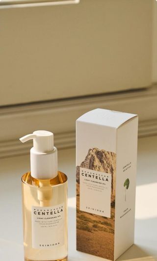 스킨1004 [SKIN1004] 마다가스카르 센텔라 라이트 클렌징 오일 200ml — 5점을 준 리뷰어가 2024년 7월 올린 사용 사진