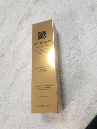 오투에니원 화이트스완 센텔라 루미너스 미스트 세럼 100ml — 5점을 준 리뷰어가 2023년 3월 올린 사용 사진