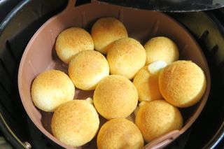 Dog&Ball 독앤볼 [Dog&Ball] 미니찹쌀볼도그 찹쌀치즈볼 — 5점을 준 리뷰어가 2021년 12월 올린 사용 사진