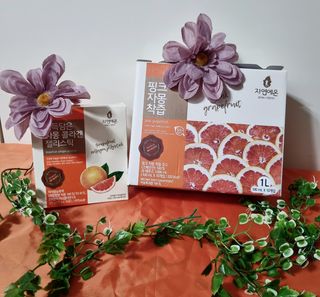 자연에온 핑크 자몽 착즙 100mL 10개입 1BOX +가 득담은 자몽 콜라겐 젤리스틱 1BOX — 5점을 준 리뷰어가 2021년 7월 올린 사용 사진