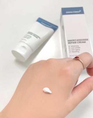 더마포레스트 마데카소사이드 리페어 크림 / 캐비아추출물 병풀추출물 시카케어 미백 주름개선 — 4점을 준 리뷰어가 2021년 7월 올린 사용 사진