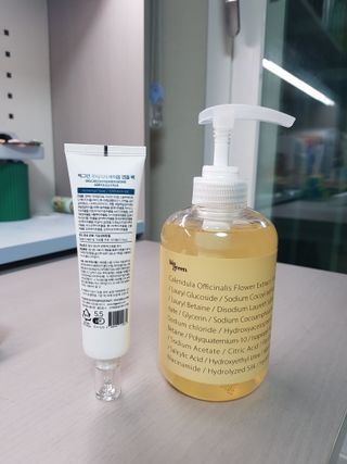 빅그린 카렌듈라(지성두피용)&시카(중건성두피용)탈모샴푸500ml-택1,빅그린 프리미어바이옴탈모앰플팩 60ml — 5점을 준 리뷰어가 2022년 12월 올린 사용 사진