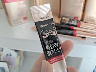 서울약사신협_투데이홍삼정플러스스틱_10g x 30포 — 5점을 준 리뷰어가 2021년 1월 올린 사용 사진