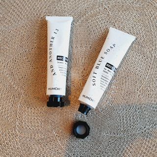 멈칫(MUMCHIT) 넥퍼퓸 NECKPERFUME 2가지 향 — 5점을 준 리뷰어가 2021년 11월 올린 사용 사진