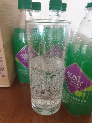 몽베스트 Montbest with Sparkling water Lime20병 — 5점을 준 리뷰어가 2021년 10월 올린 사용 사진