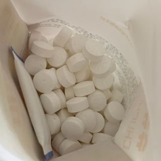 녹다 츄츄고체치약 150정 프로폴리스 죽염 씹는 치약 — 4점을 준 리뷰어가 2022년 12월 올린 사용 사진