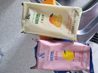 비타앤C 레몬맛, 망고맛 — 5점을 준 리뷰어가 2021년 4월 올린 사용 사진