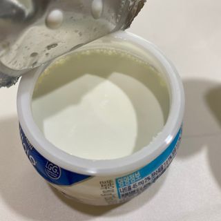 매일바이오 그릭요거트 오리지널 플레인 4개, 로스터리 커피믹스 4개 — 5점을 준 리뷰어가 2021년 12월 올린 사용 사진
