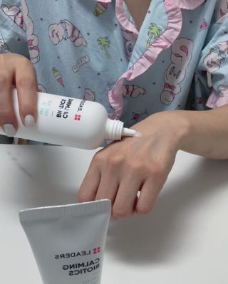 리더스코스메틱 리더스 카밍 바이오틱스 #1등 진정 기획세트 [에센스 워터150ml + 크림 마스크80ml] — 5점을 준 리뷰어가 2022년 9월 올린 사용 사진