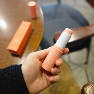 스킨큐어 산다화 카멜리아 안티 링클 멀티밤 — 5점을 준 리뷰어가 2023년 10월 올린 사용 사진