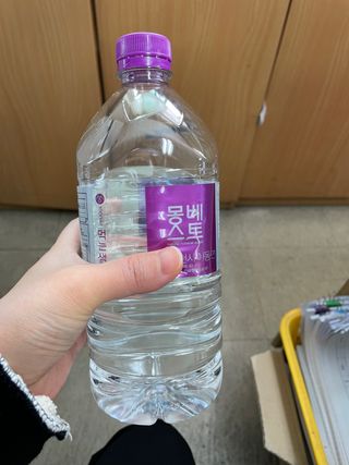 몽베스트 MONTBEST 1L 12입 — 4점을 준 리뷰어가 2022년 4월 올린 사용 사진