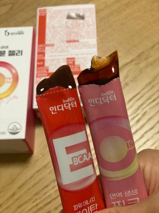 인디닥터 면역 생생 핑크 이뮨 젤리 + 타이탄 BCAA 프로틴 젤리스틱 — 5점을 준 리뷰어가 2022년 6월 올린 사용 사진