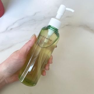 스킨큐어 산다화 순한 클렌징 동백 오일 200ml — 5점을 준 리뷰어가 2023년 4월 올린 사용 사진