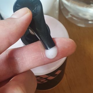 난나 살몬 스파이더 검버섯 미백 톤업 화이트닝 연어 앰플 크림 300ml 대용량 — 5점을 준 리뷰어가 2022년 8월 올린 사용 사진