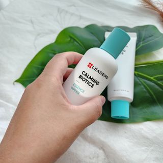 리더스코스메틱 리더스 카밍 바이오틱스 #1등 진정 기획세트 [에센스 워터150ml + 크림 마스크80ml] — 5점을 준 리뷰어가 2022년 9월 올린 사용 사진