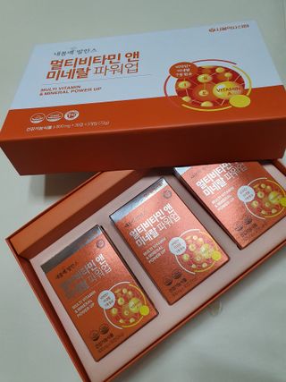 서울약사신협_내몸애발란스멀티비타민앤미네랄파워업_800mg x 90정 — 5점을 준 리뷰어가 2021년 8월 올린 사용 사진