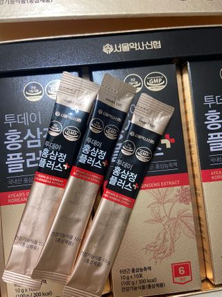 서울약사신협_투데이홍삼정플러스스틱_10g x 30포 — 5점을 준 리뷰어가 2021년 3월 올린 사용 사진
