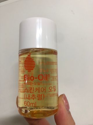 바이오오일 [바이오-오일] 스킨케어 오일 내추럴 60ml — 5점을 준 리뷰어가 2021년 6월 올린 사용 사진