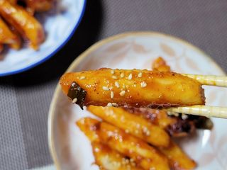 [푸딩팩토리] 떡볶이 베스트 2종_옛날 국물떡볶이 570g / 할매 기름 떡볶이  570g — 5점을 준 리뷰어가 2022년 5월 올린 사용 사진