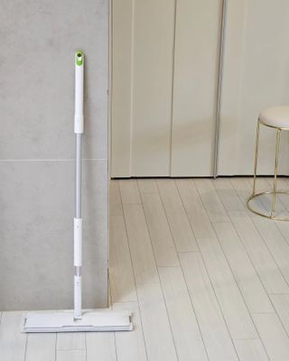3M 스카치브라이트 재활용 PET 정전기청소포 대형 30매 (막대걸레 증정) — 5점을 준 리뷰어가 2023년 5월 올린 사용 사진