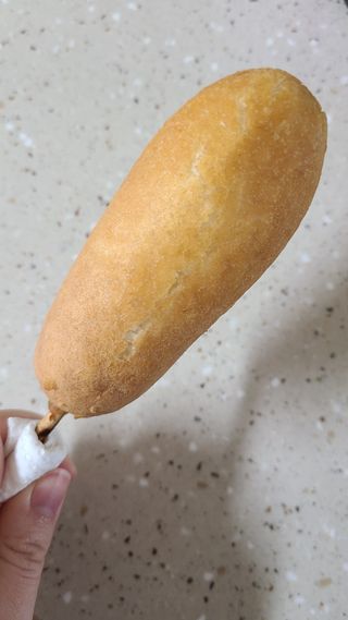 오마뎅 한우핫도그 — 4점을 준 리뷰어가 2021년 5월 올린 사용 사진