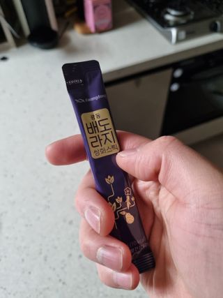 광동생활건강 나우 [광동] 배도라지 쌍화스틱 10mL x 100포 — 5점을 준 리뷰어가 2023년 12월 올린 사용 사진