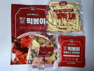 빨간키트 떡볶이 밀키트 2~3인분 매운맛 국물 떡볶이 만들기 쉬운 황금 레시피 분말 소스로 간편한 요리 — 5점을 준 리뷰어가 2021년 8월 올린 사용 사진