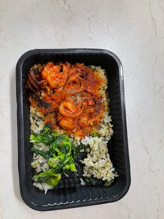 직탁 식단관리 3종 도시락(꼬막 듬뿍 곤드레비빔밥, 알리오올리오 불고기오믈렛, 매콤쭈꾸미 시래기유채밥) — 4점을 준 리뷰어가 2022년 7월 올린 사용 사진