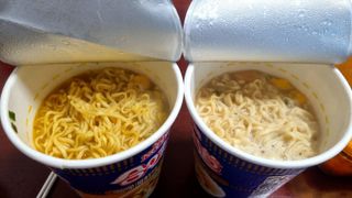NISSIN 닛신 컵누들  4종 - 씨푸드오리지날, 씨푸드 스파이시, 씨푸드 커리, 씨푸드 XO소스 — 5점을 준 리뷰어가 2022년 12월 올린 사용 사진